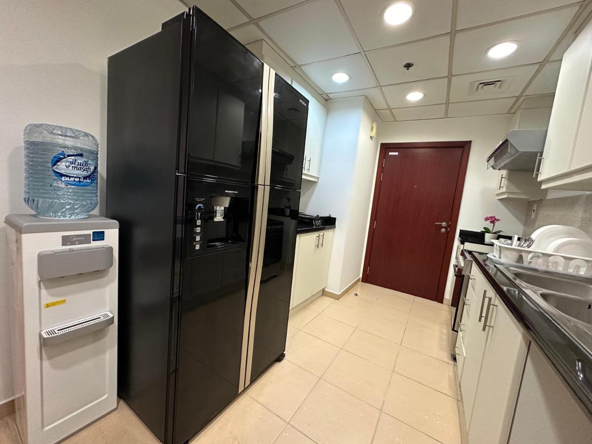 Moonlight Hostel Jbr - 2Min Walk To Jbr Beach - Gym - 2Min Metro Station - Poll Dubai Exteriör bild