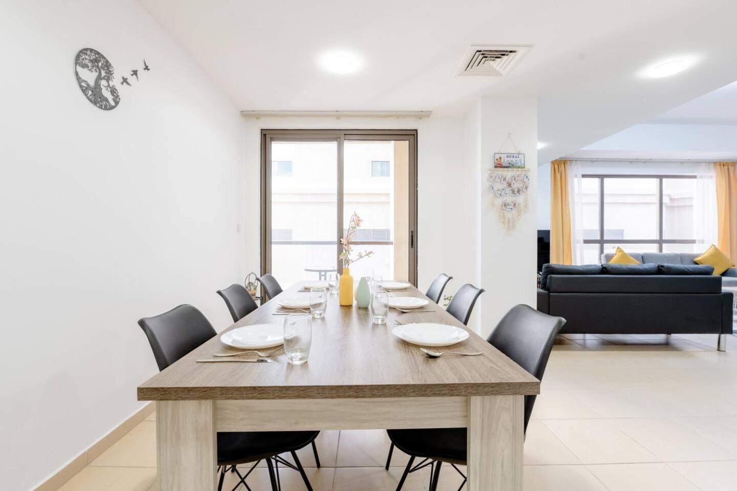 Moonlight Hostel Jbr - 2Min Walk To Jbr Beach - Gym - 2Min Metro Station - Poll Dubai Exteriör bild