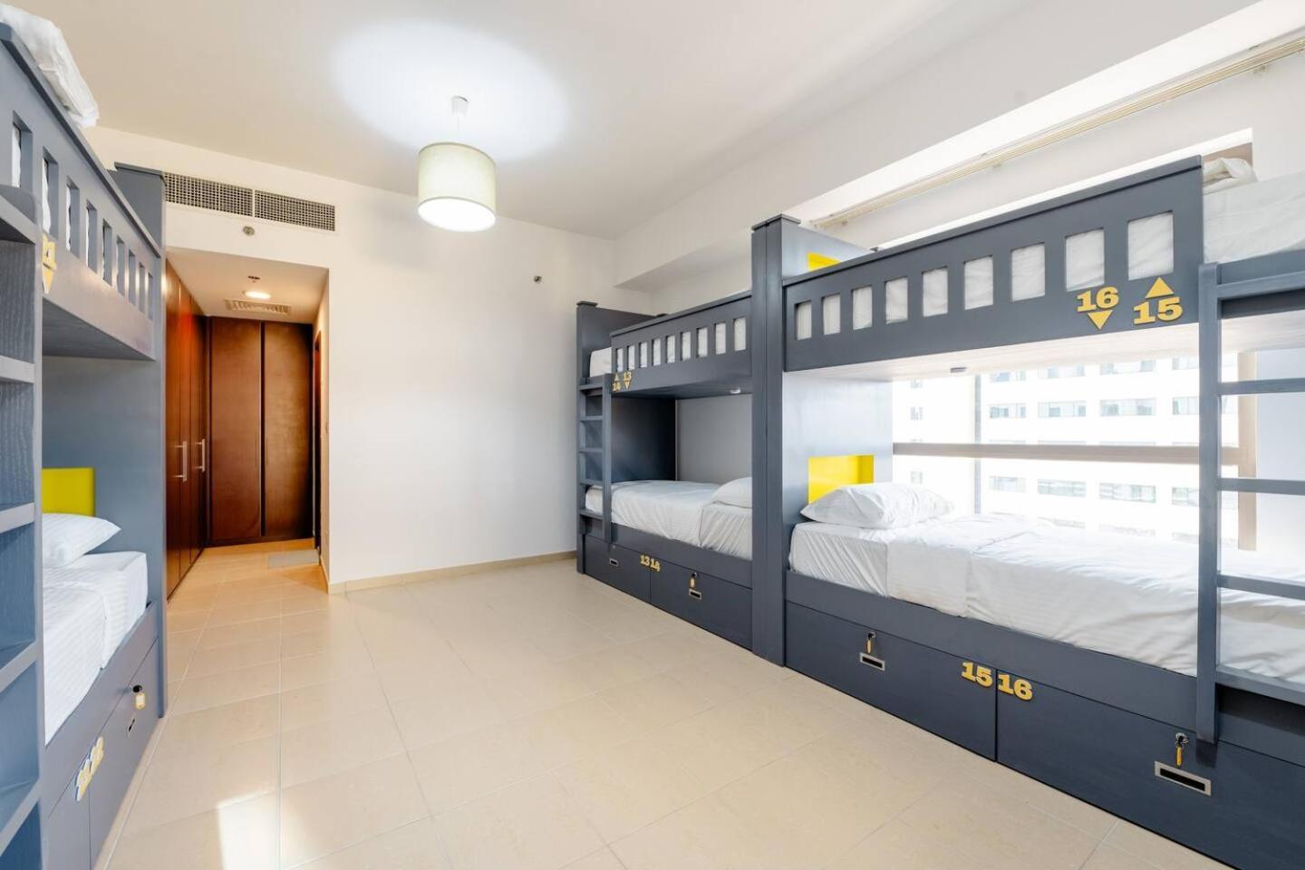 Moonlight Hostel Jbr - 2Min Walk To Jbr Beach - Gym - 2Min Metro Station - Poll Dubai Exteriör bild