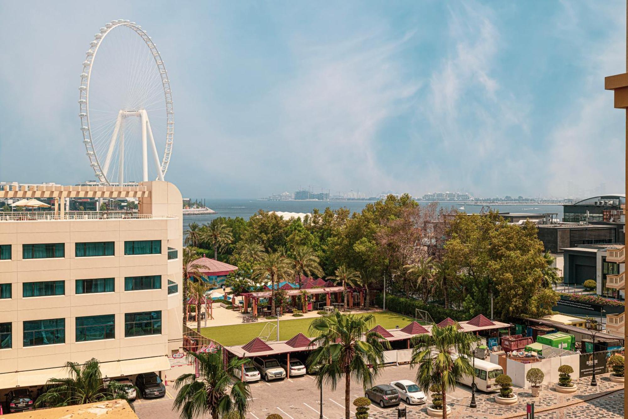 Moonlight Hostel Jbr - 2Min Walk To Jbr Beach - Gym - 2Min Metro Station - Poll Dubai Exteriör bild