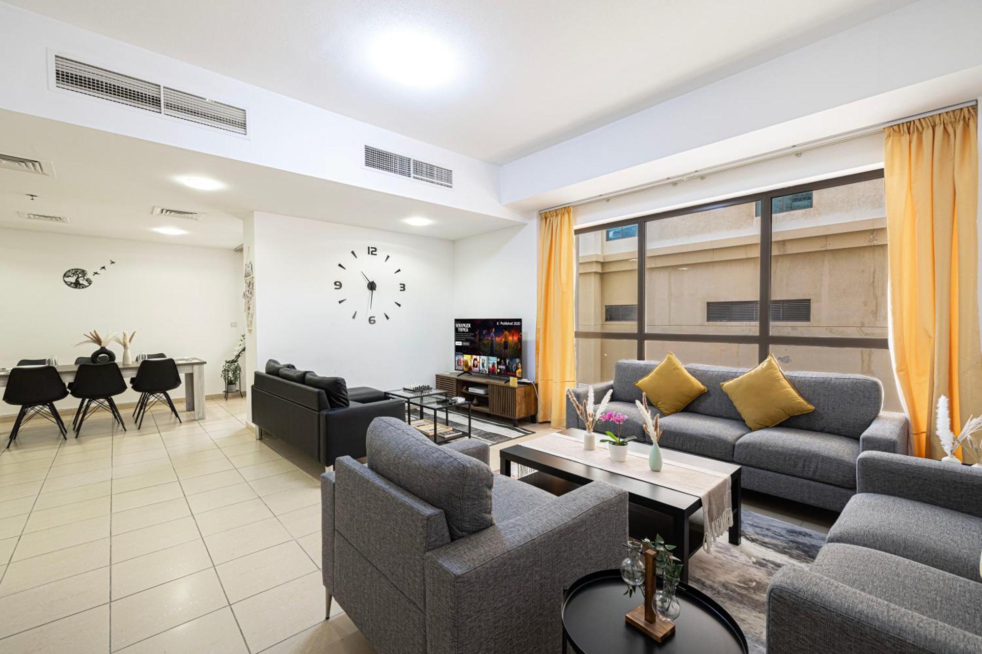 Moonlight Hostel Jbr - 2Min Walk To Jbr Beach - Gym - 2Min Metro Station - Poll Dubai Exteriör bild